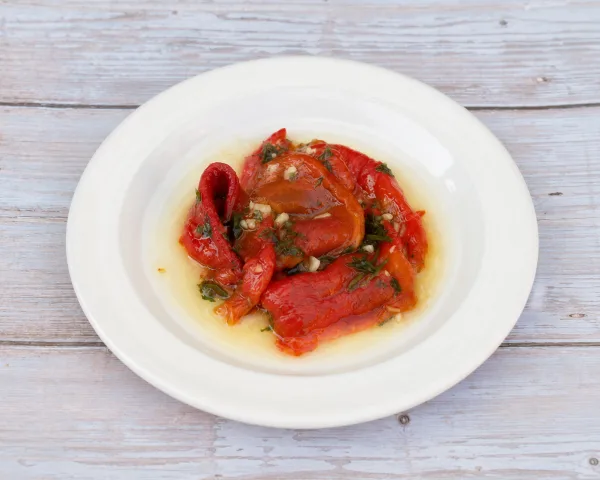 Poivrons marinés en entrée tapas par Tielles Dassé René
